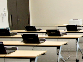 全室高速Wi-Fi・豊富な電源量のイメージ