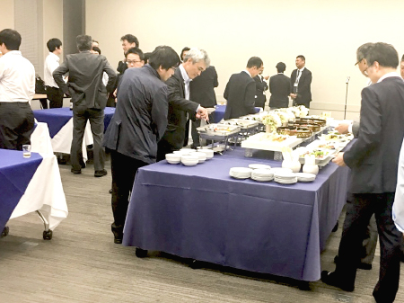 立食形式で80名まで収容可能のイメージ