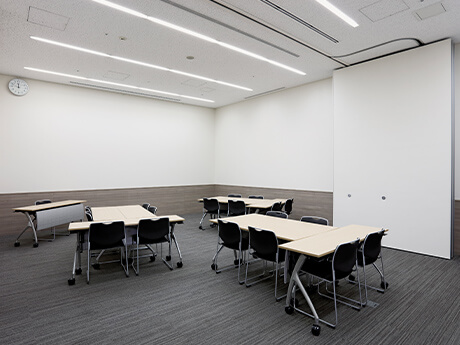 島形式(6名×3島18席)のイメージ