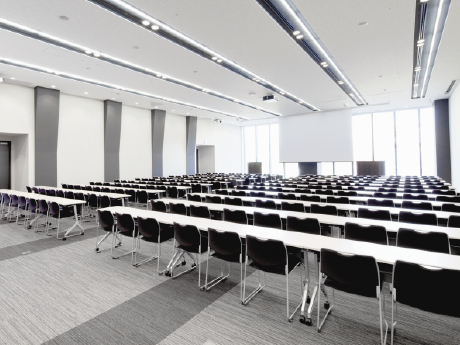 スクール形式（198席）のイメージ